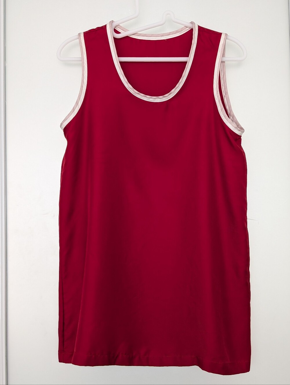 Sleeveless Red Tank Top with Contrast Trim